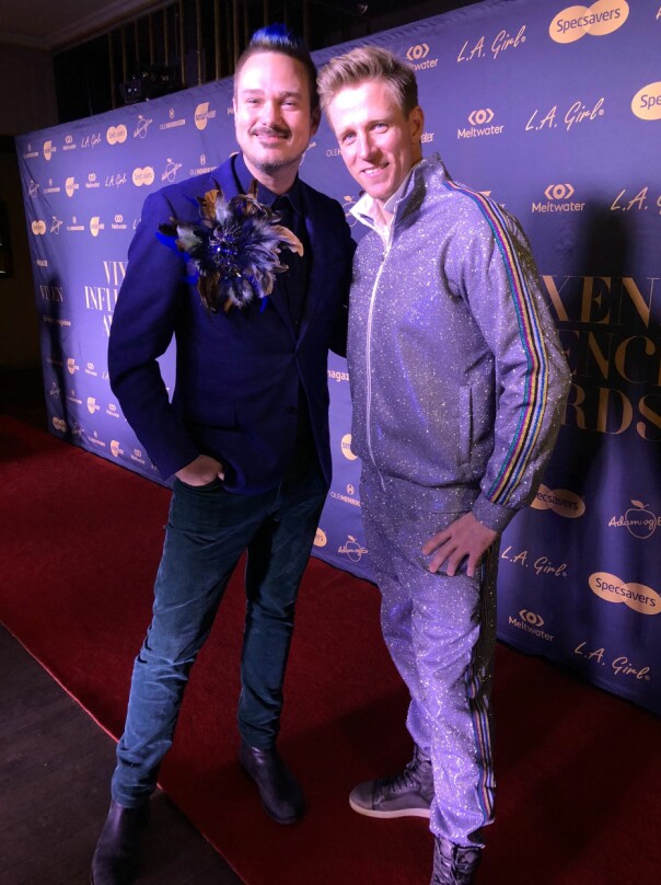 DISCOKULE: Tore Petterson omtaler Jan Gunnar som kveldens discokule. Foto: Julie Solberg / Se og Hør DISCOKULE: Tore Petterson omtaler Jan Gunnar som kveldens discokule. Foto: Julie Solberg / Se og Hør